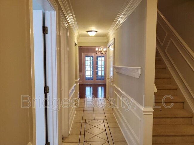 Building Photo - 659 Crown Point Dr