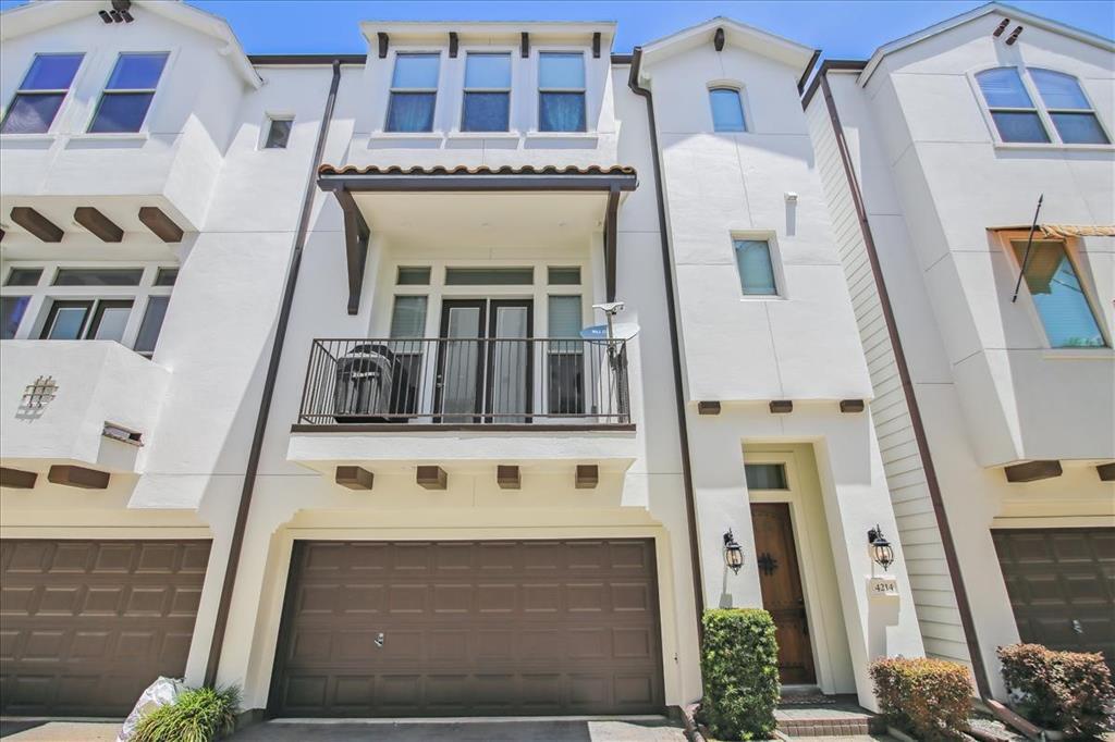 4214 Dickson St, Houston, TX 77007 Condo for Rent in Houston, TX