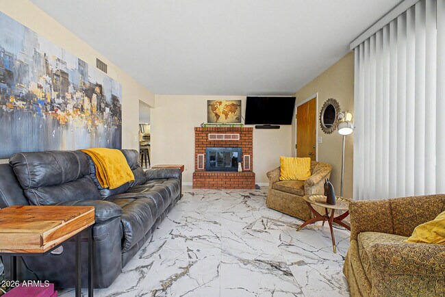 Building Photo - 264 N 54th St