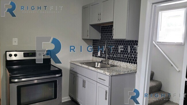 Foto del edificio - Stop! Look no further. Make this rental property, yours!