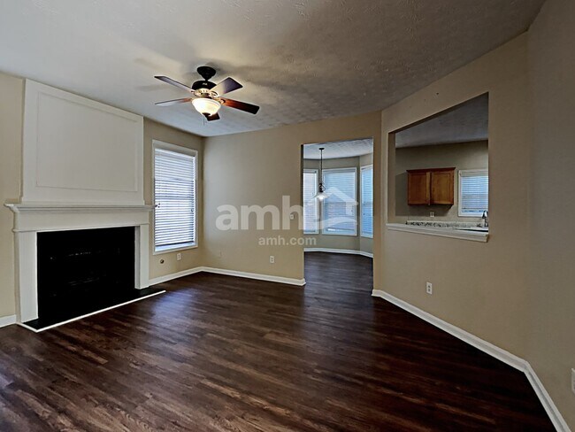 Foto del edificio - 320 Lazy Willow Lane