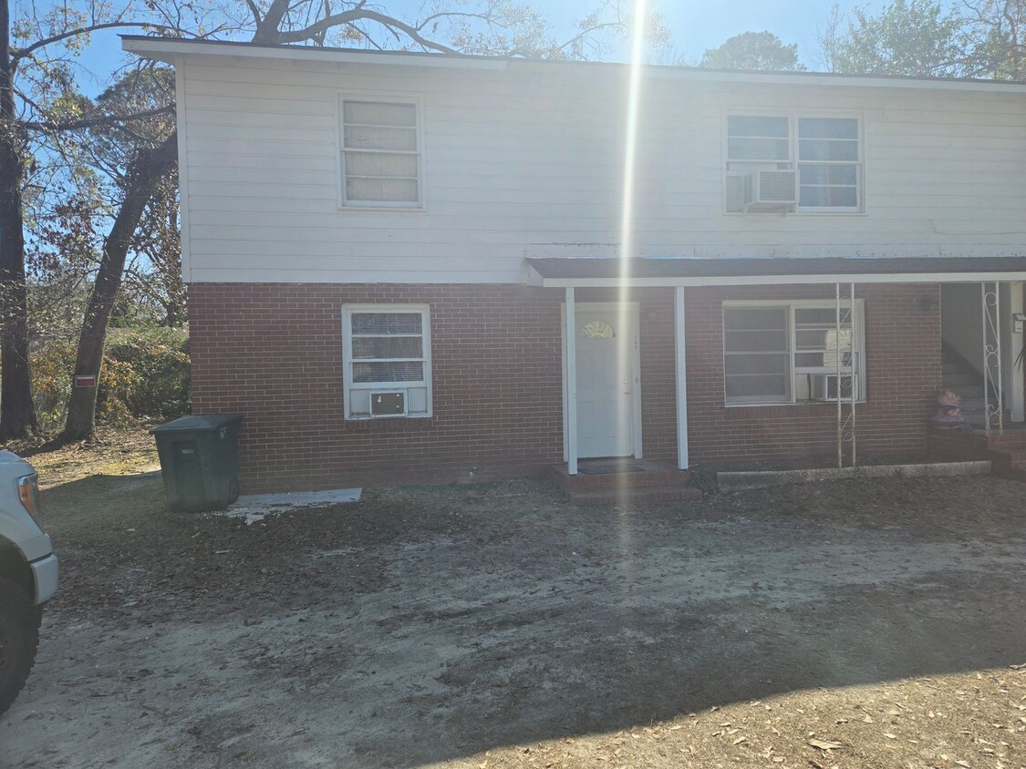 Foto principal - Cozy 3 Bedroom/1 Bath Duplex in Lowndes Co...