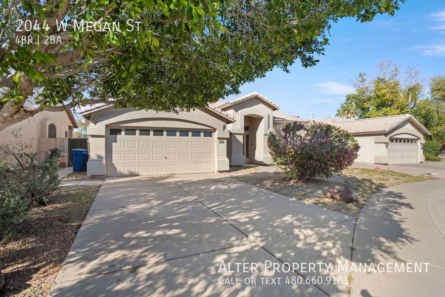 Primary Photo - Beautiful 4 Bedroom 2 Bath Home with pool