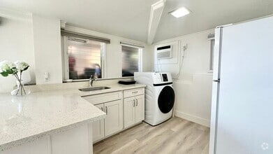 Building Photo - 4559 Sierra Dr