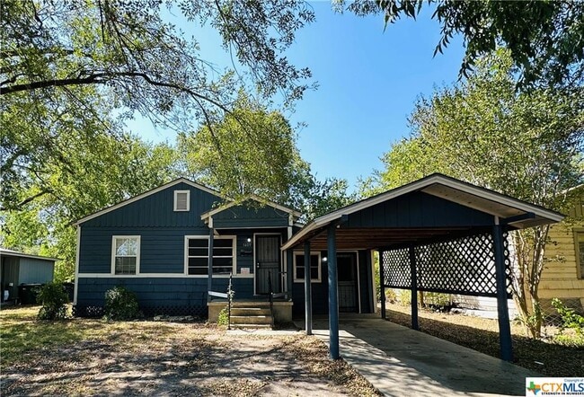 Building Photo - 1409 E Mistletoe Ave