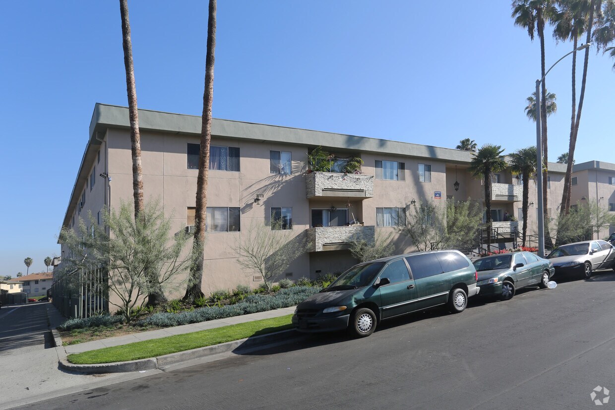 16 PetFriendly Apartments for Rent in Baldwin Hills, CA Westside Rentals