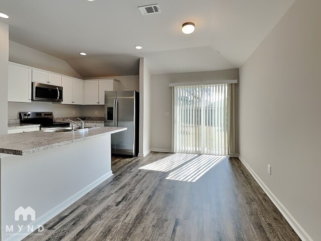 Foto del edificio - 12384 Waterbury Dr