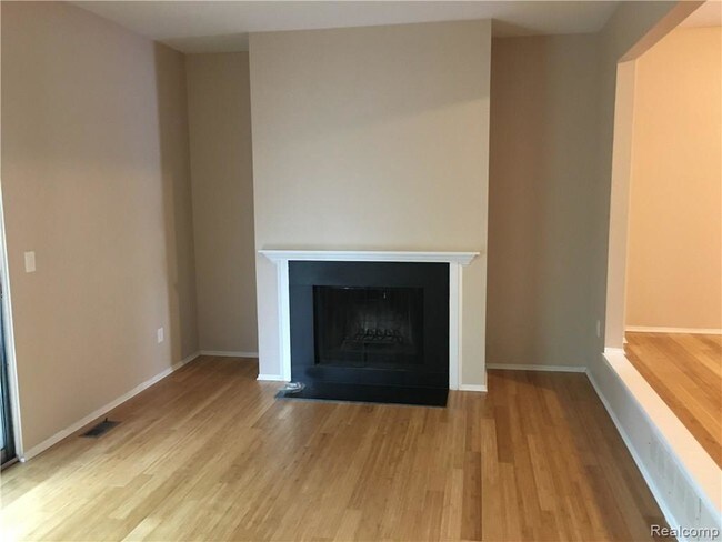 Building Photo - 5747 Northfield Pkwy