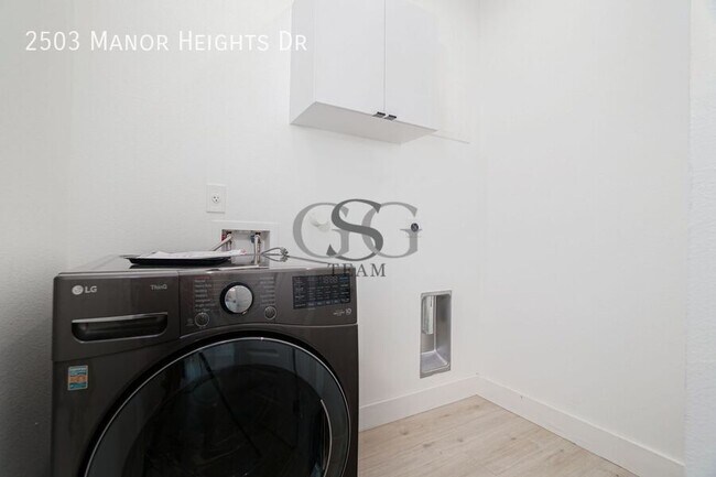 Building Photo - 2503 Manor Heights Dr-