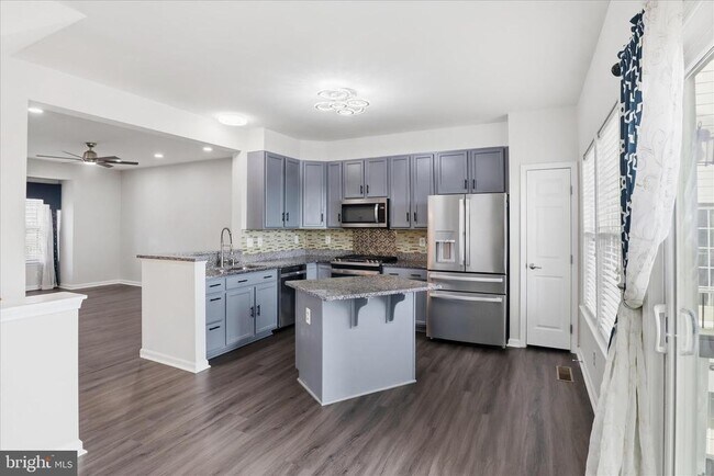 Foto del edificio - 98 Short Branch Rd