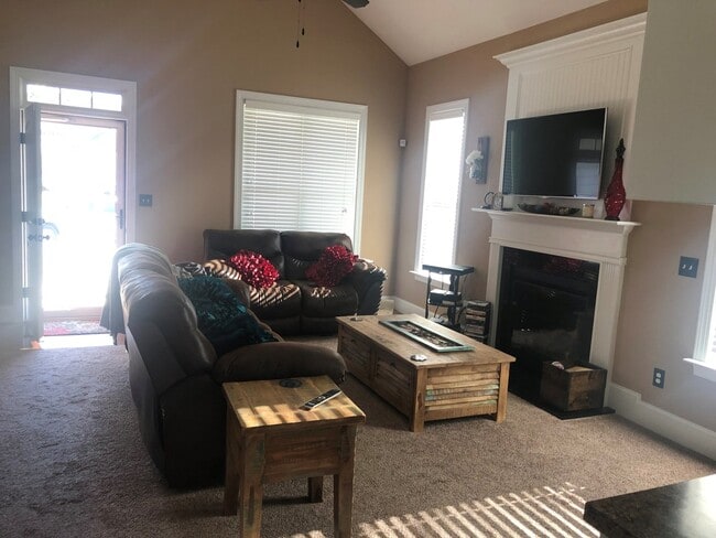 Building Photo - 3701 Ashford Dr NW