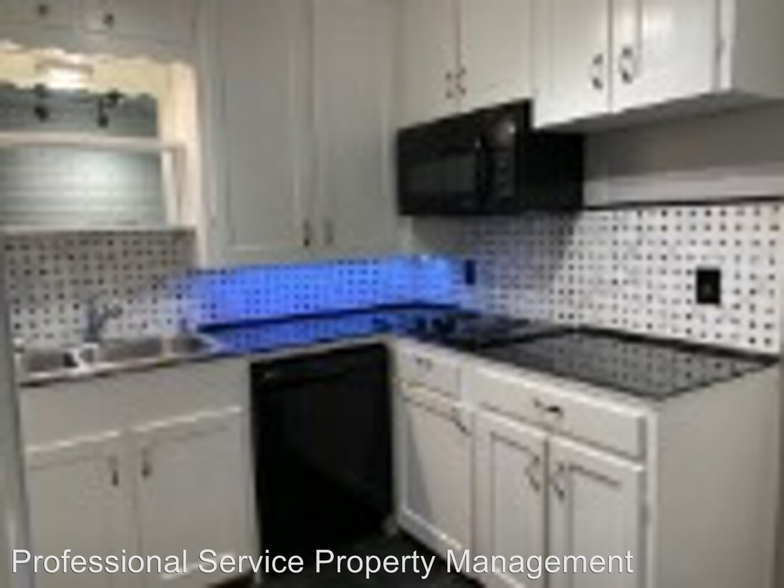 Foto principal - 4701 Cedar Springs Rd