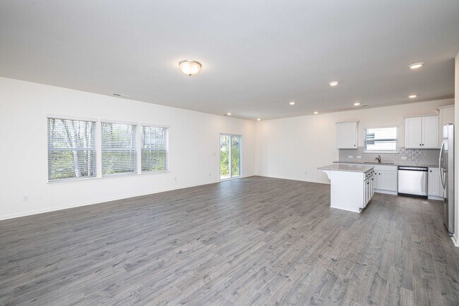 Building Photo - 724 Scotch Meadows Loop