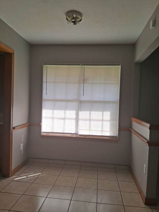 Foto del edificio - 116 Timberlawn Rd