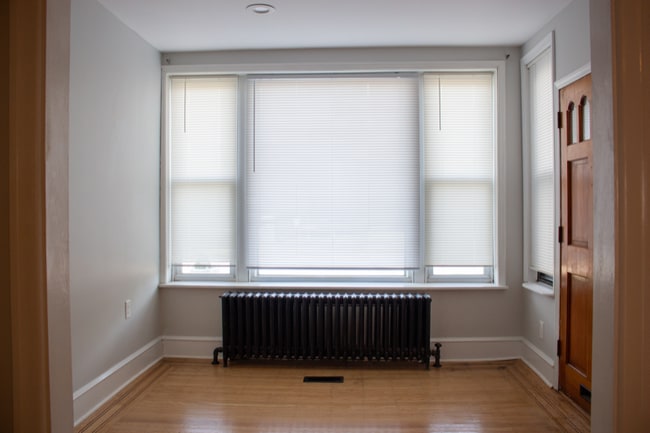 Foto del edificio - 5910 Henry Ave