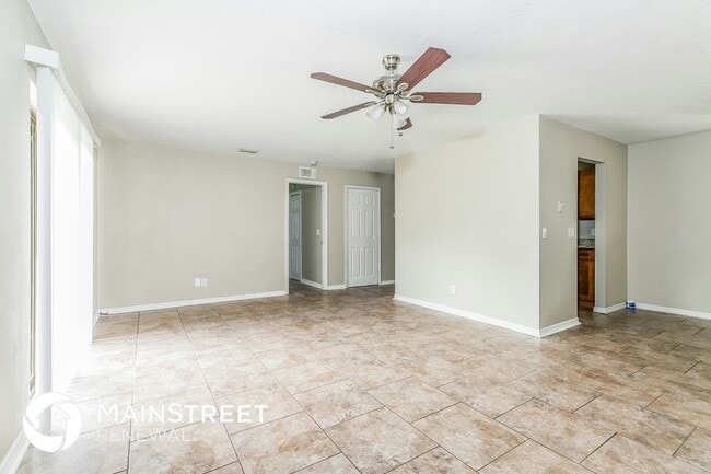 Foto del edificio - 856 Wakaw Ln SW