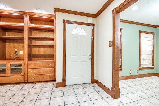 Building Photo - 1416 Bennett Dr