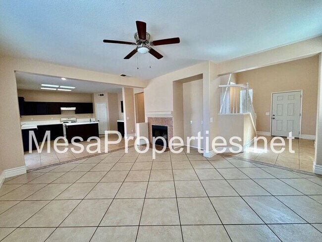 Building Photo - 13626 Winewood St