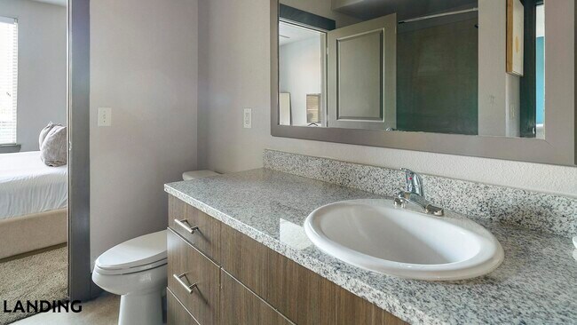 Foto del edificio - 14805 Grisby Rd