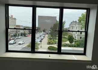 Building Photo - 205 N Walnut St