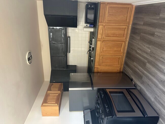 Foto del edificio - 2411 W Balmoral Ave