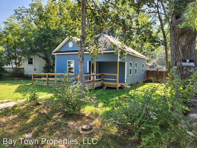 Building Photo - 2 br, 1 bath House - 107 Olive St