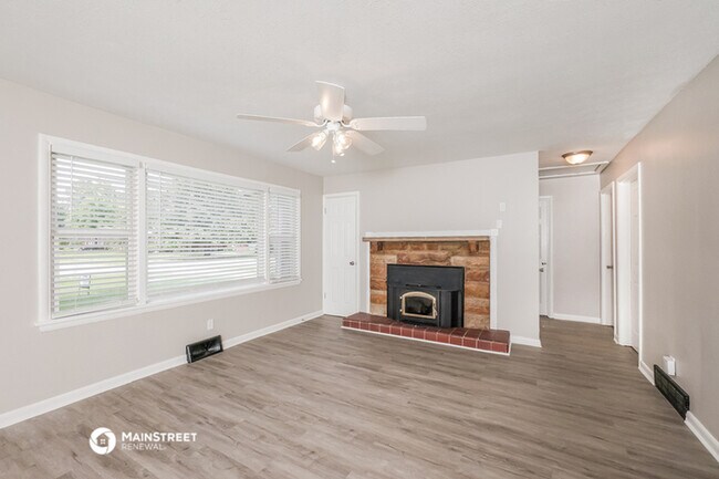 Foto del edificio - 7809 Axtell Ave