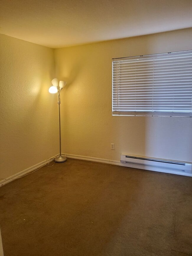 Building Photo - 2 Bedroom Condo At Sunn Fjord Condominiums...