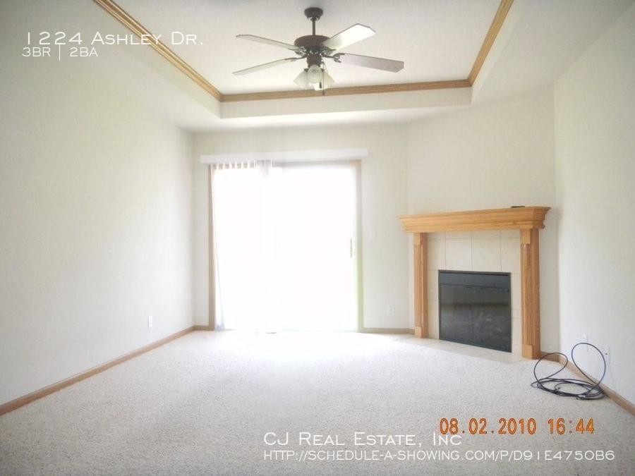 1224 NW Ashley Dr, Grain Valley, MO 64029 Apartment for Rent in Grain