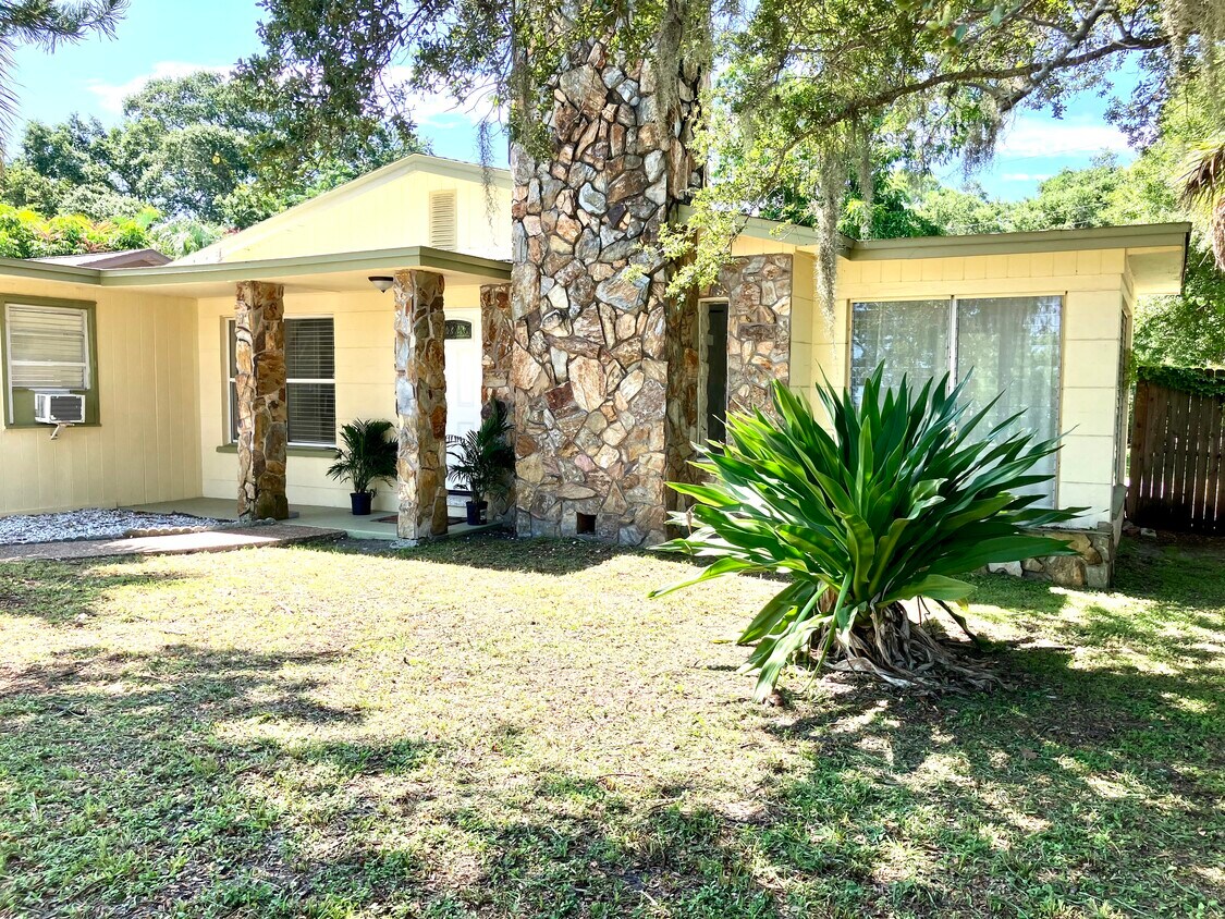 Foto principal - 1144 44th St