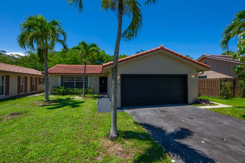 Foto principal - 9039 NW 21st Ct