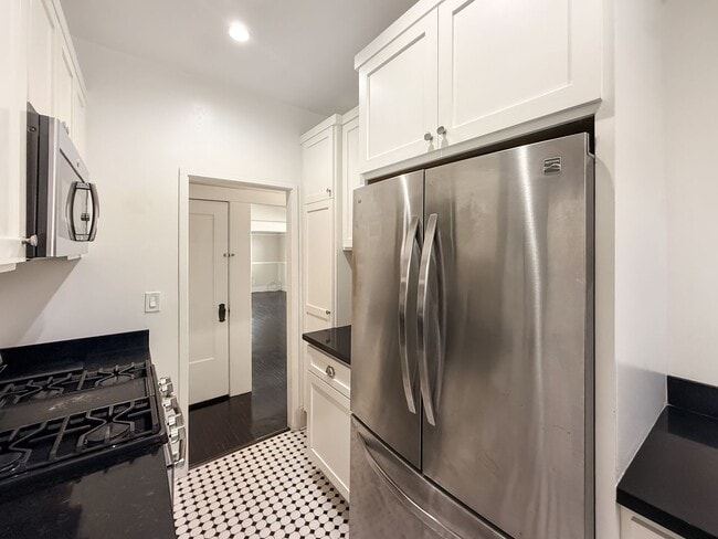 Foto del edificio - Bankers Hill Gem – 2BR/1BA Minutes from Ba...
