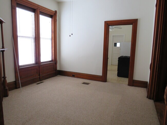 Building Photo - 109 N Washington St