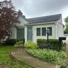 Building Photo - 1771 Warwick Rd SE