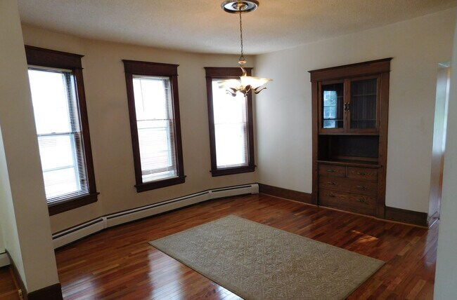 Dining room - 916 Laurel Ave