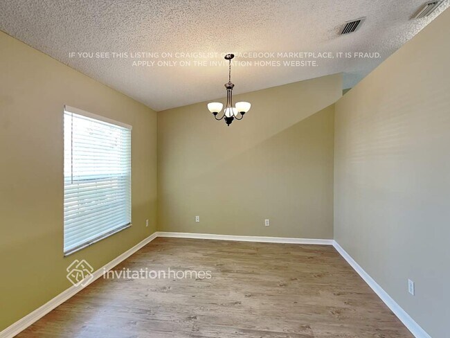 Foto del edificio - 1712 Laramie Cir