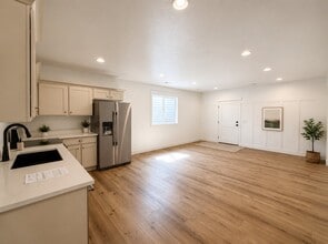 Building Photo - 153 W Autumn Blaze Dr