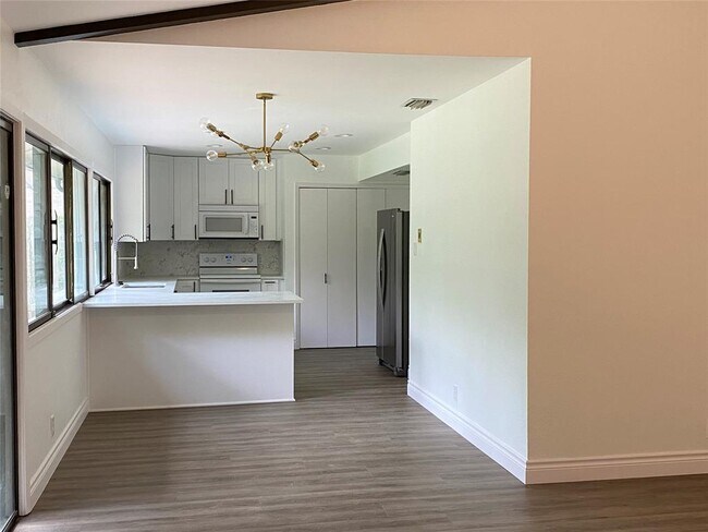 Foto del edificio - 11809 Highland Oaks Trail