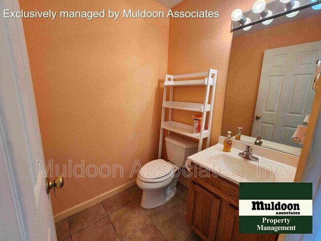 Building Photo - 662 S Burro Dr