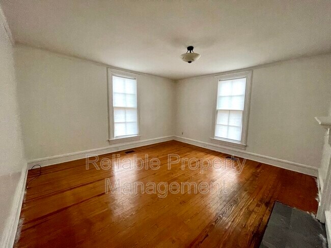 Foto del edificio - 512 Lee St NE