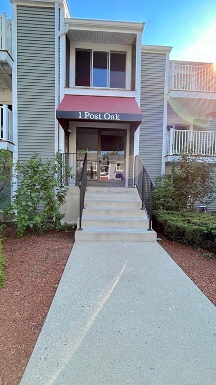 Building Photo - 1 Post Oak Ln