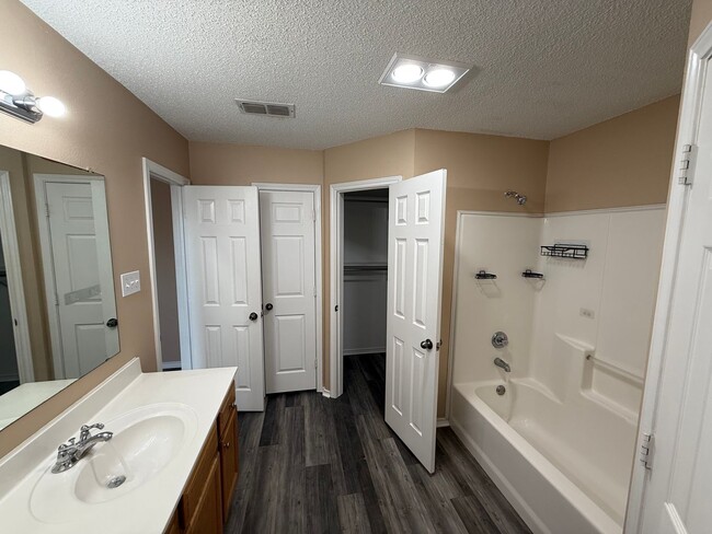 Building Photo - 6519 88th St