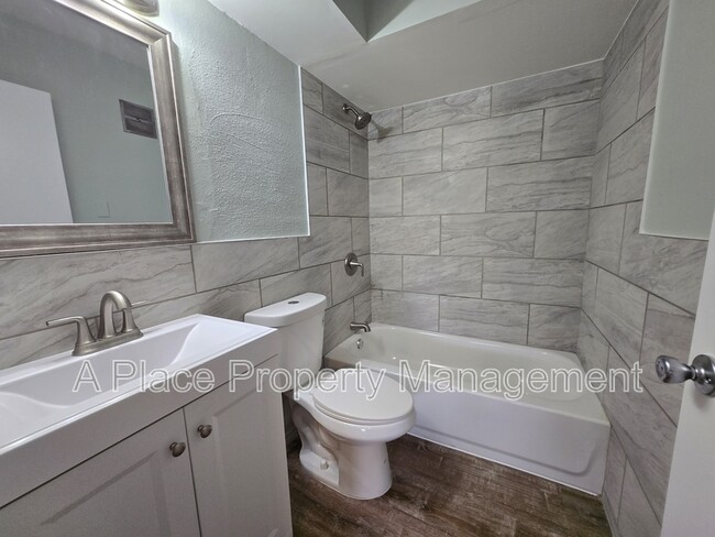 Foto del edificio - 2727 Hampton Ave