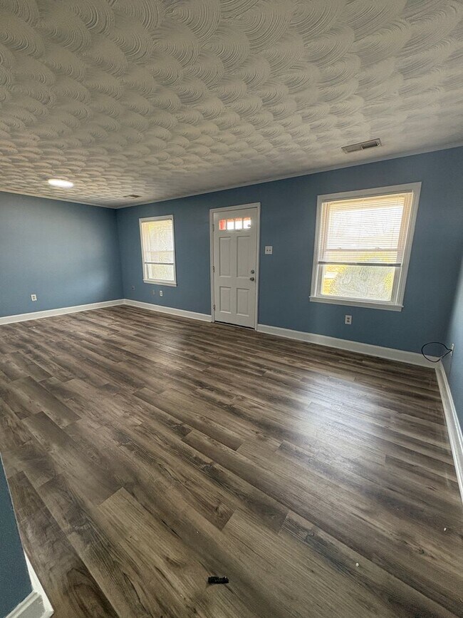 Foto del edificio - 1303 Collett Ln
