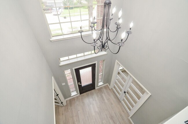 Building Photo - 9211 Abbey Chase Ln