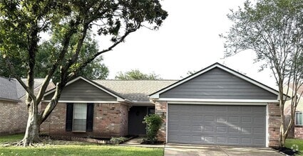 Building Photo - 4019 Shelby Row