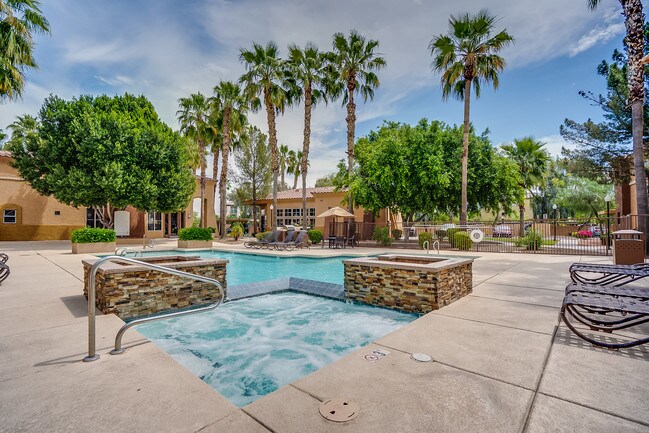 Desert Harbor Apartment Homes Peoria Az Apartments Com