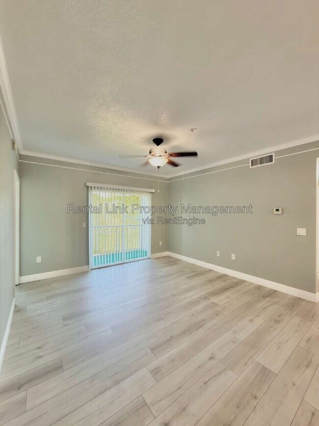 Foto del edificio - 11530 Villa Grand