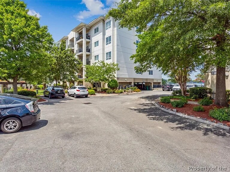 Foto principal - 1292 Laskin Rd