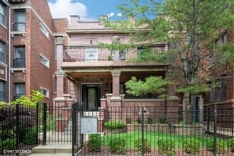 Building Photo - 1230 W North Shore Ave